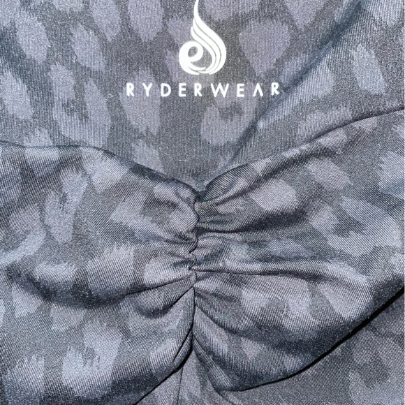 Ryderwear scrunch butt shorts, animal print - Picture 3 of 4